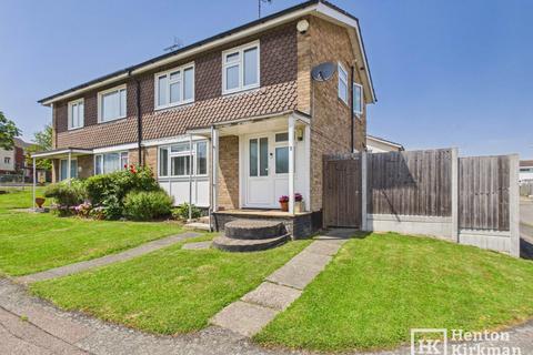 3 bed property, in Foys Walk, £450,000