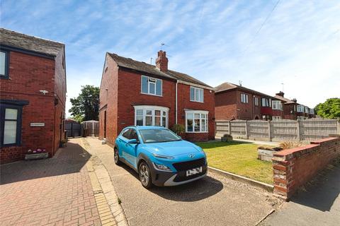 2 bed property, in West End Road, £155,000