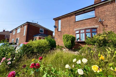 3 bed property, in Lynton Way, £260,000