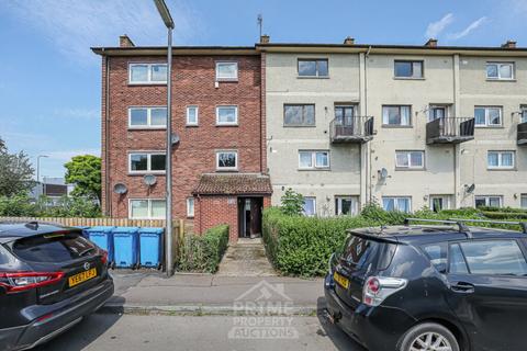 1 bed property, in 73 Canmore Road, £25,000