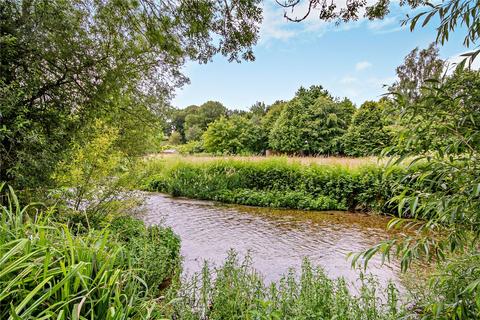 4 bed property, in Nimms Meadow, £750,000