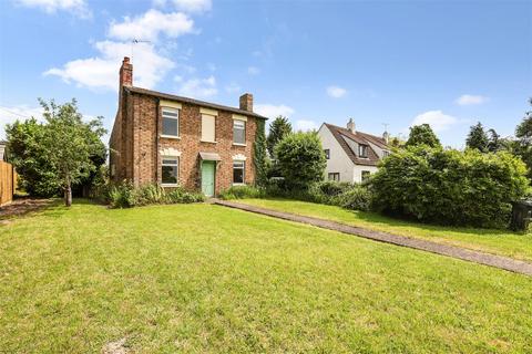 3 bed property, in Longney, £425,000