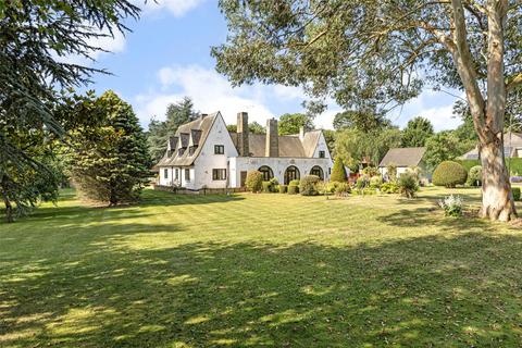 5 bed property, in Montrose Drive, £2,250,000