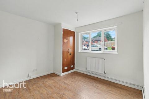 2 bed property, in Redbury Close, £84,000