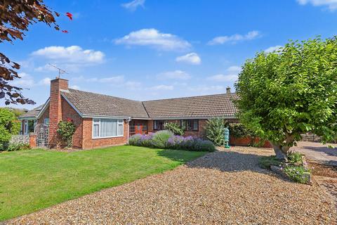3 bed property, in Victoria Road, £725,000