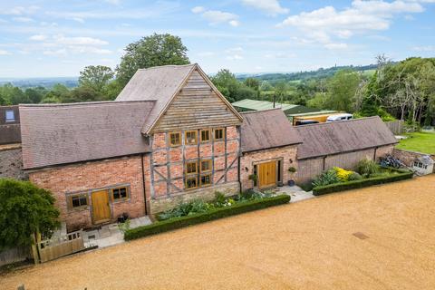 4 bed property, in Kings Lane, £1,750,000