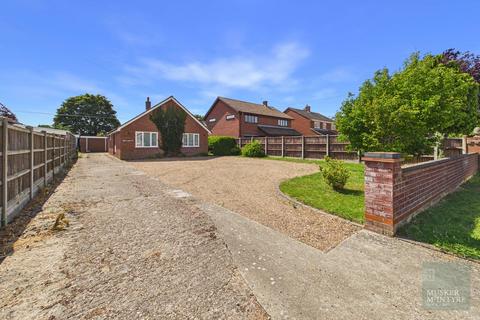 2 bed property, in Sun Road, £350,000