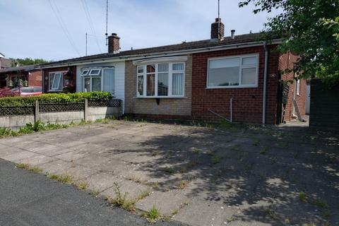 2 bed property, in Woodhall Road, £139,950
