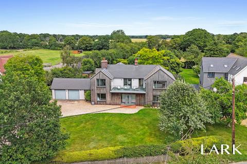 4 bed property, in Bentley, £900,000