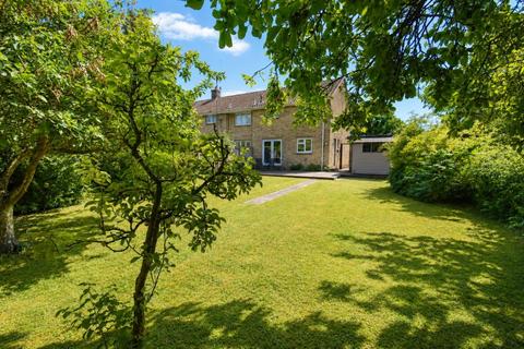4 bed property, in Cambridge Road, £525,000