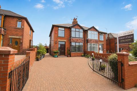 3 bed property, in Dearden Street, £299,995