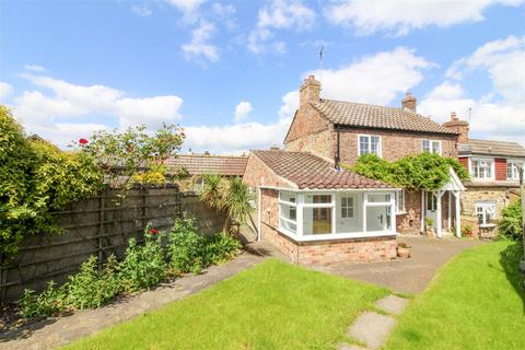 3 bed property, in Dishforth, £295,000
