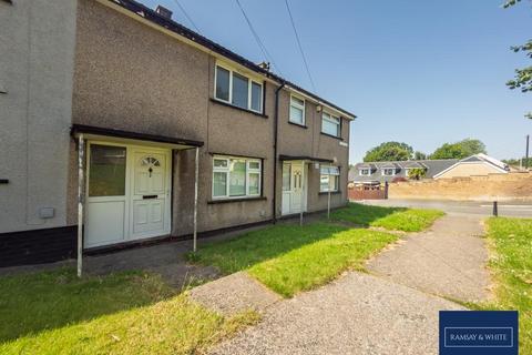 2 bed property, in Chase View, £115,000