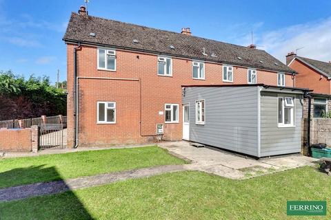 3 bed property, in (Ideal Starter Home), £260,000