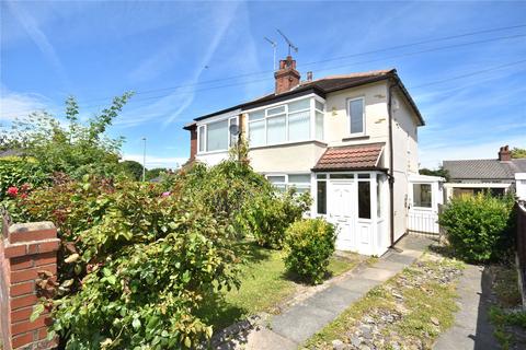 3 bed property, in The Oval, £230,000