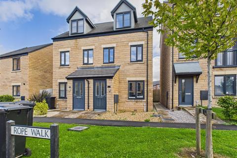 3 bed property, in Ropewalk, £225,000
