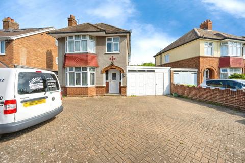 3 bed property, in Honey Hill Road, £375,000