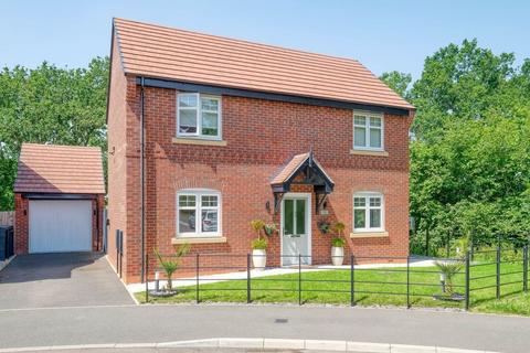 3 bed property, in Pastures Drive, £550,000