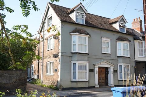 1 bed property, in Mill Street, £95,000