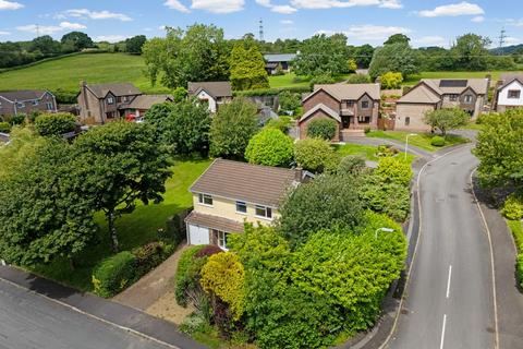 4 bed property, in The Rise, £375,000
