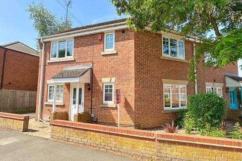 2 bed property, in Walcot Road, £240,000