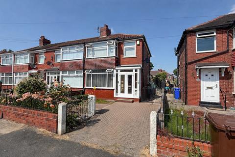 2 bed property, in Sunnyside Road, £200,000