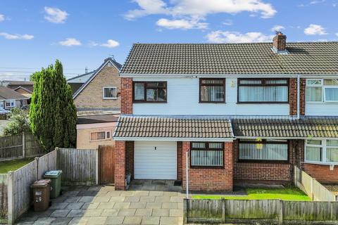 4 bed property, in Ilfracombe Road, £250,000