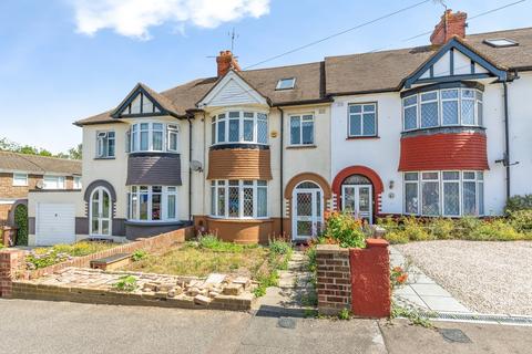 5 bed property, in Broadway, £380,000
