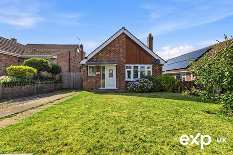 3 bed property, in Winster Avenue, £295,000