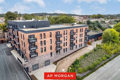 1 bed property, in Cooper Gate, £175,000