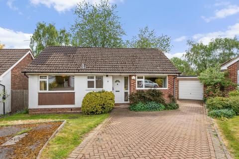 2 bed property, in Russell Close, £600,000