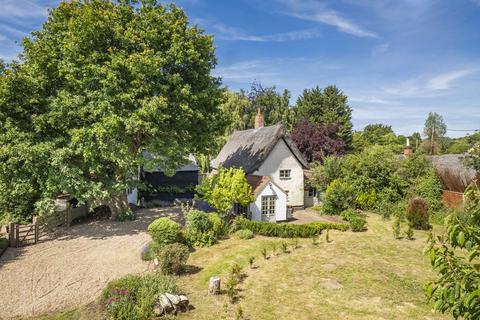4 bed property, in Bridge Street, £650,000