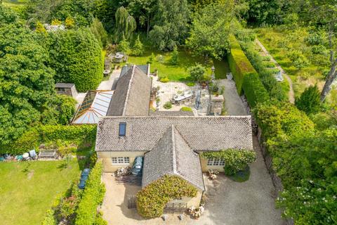 5 bed property, in Church Street, £1,250,000