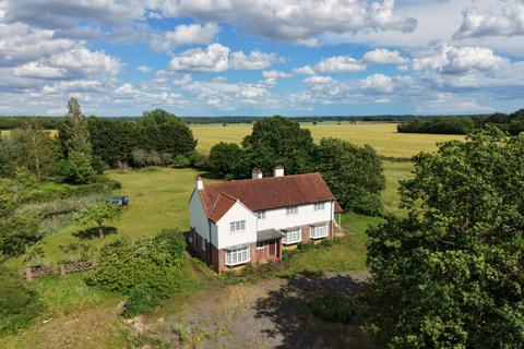 3 bed property, in Boxford Road, £850,000