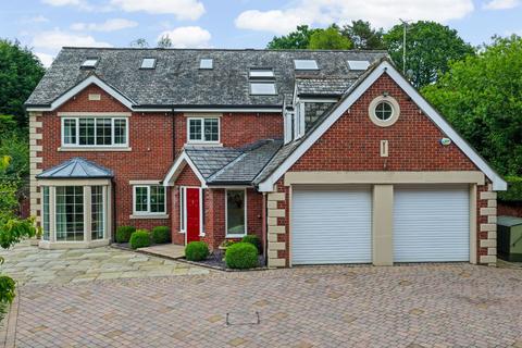 6 bed property, in Thorp, £1,250,000