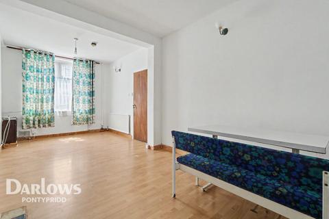 3 bed property, in Birchwood Avenue, £120,000