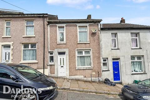 3 bed property, in Birchwood Avenue, £120,000