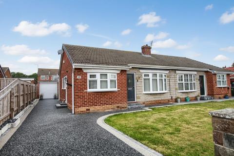 2 bed property, in Bassleton Lane, £195,000
