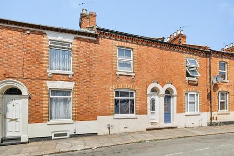 2 bed property, in Louise Road, £190,000