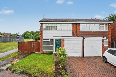 3 bed property, in Hazebrouck Road, £280,000