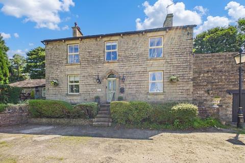 4 bed property, in Hayfield Road, £650,000