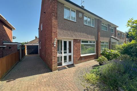3 bed property, in Ince Close, £210,000