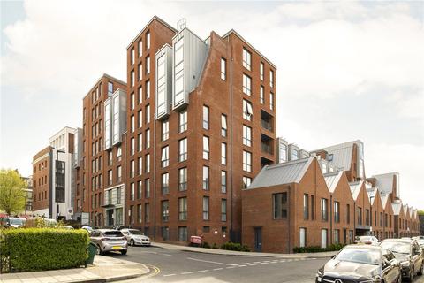 1 bed property, in Gaumont Place, £400,000