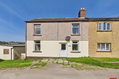 3 bed property, in Larksfield Road, £350,000