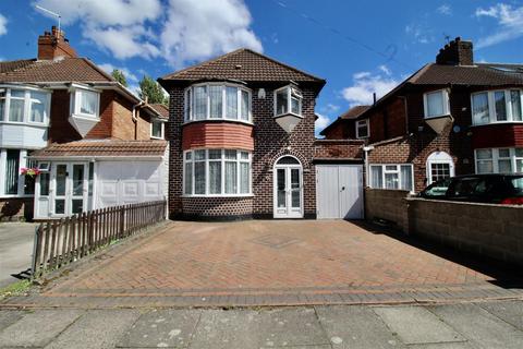 3 bed property, in Rymond Road, £350,000