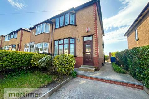 2 bed property, in Kings Road, £145,000