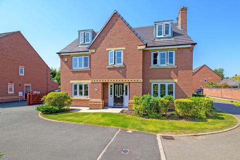 5 bed property, in Olympia Place, £650,000