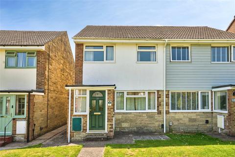 3 bed property, in Purdy Road, £225,000