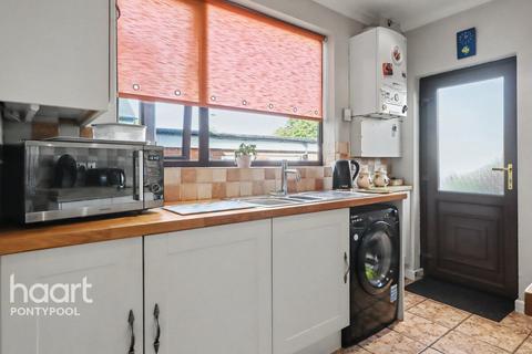 2 bed property, in C Row, £140,000