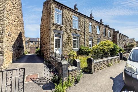 3 bed property, in Lees Hall Road, £160,000